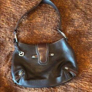 Elegant Black Leather Shoulder Bag